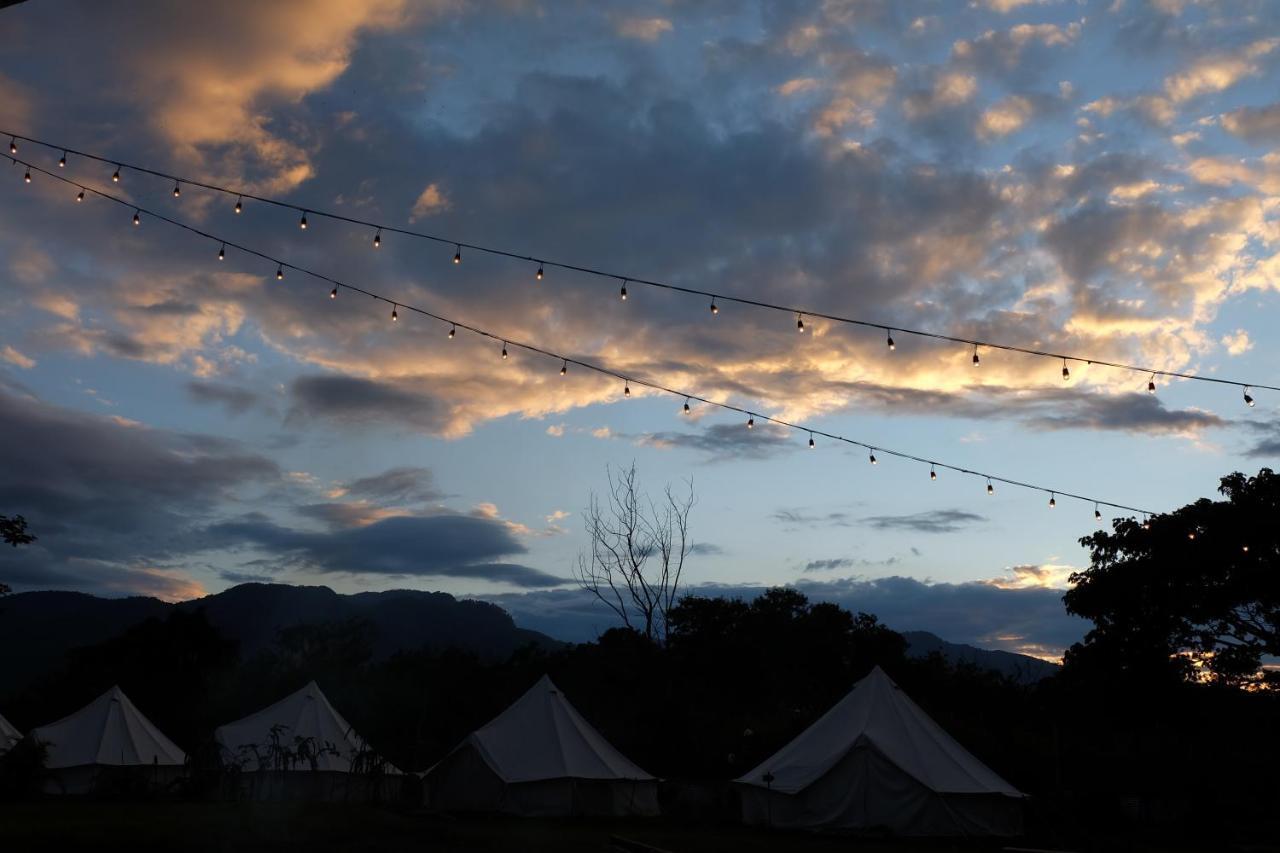 Готель Camp Story Chiangmai Чіангмай Екстер'єр фото