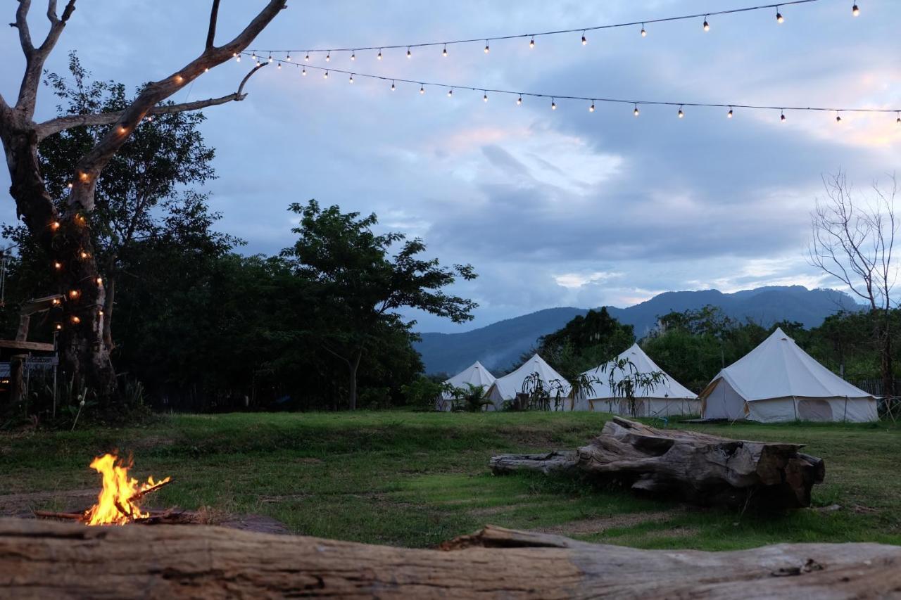 Готель Camp Story Chiangmai Чіангмай Екстер'єр фото